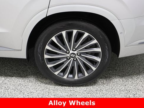 Used 2025 Hyundai Palisade Calligraphy image 10