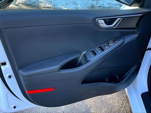 Used 2022 Hyundai Ioniq SEL image 21