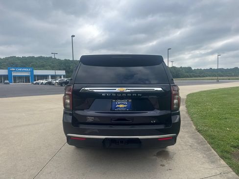 Used 2024 Chevrolet Suburban LT AWD/4WD image 6
