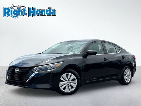 Used 2024 Nissan Sentra S FWD image 2