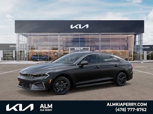 New 2026 Kia K5 LXS FWD image 3