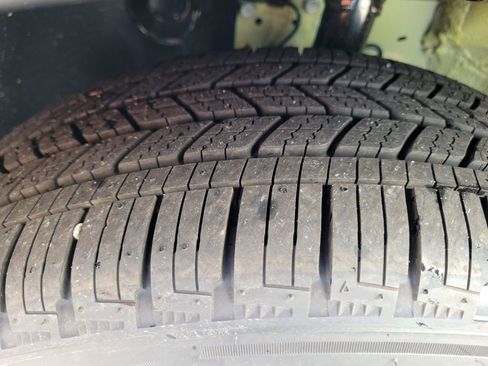 New 2026 Nissan Kicks SR w/ Cold Weather Package image 13