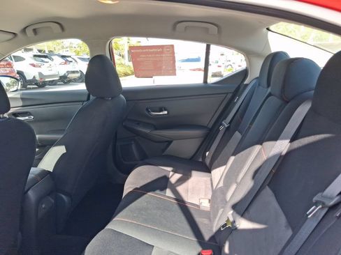 Used 2025 Nissan Sentra SR FWD image 15
