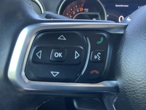 Used 2018 Jeep Wrangler Unlimited Sahara AWD/4WD image 19