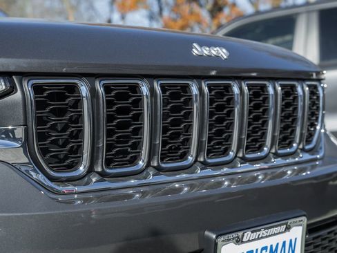 New 2025 Jeep Grand Cherokee Laredo X image 12