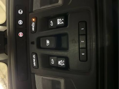 Used 2019 GMC Sierra 1500 AT4 w/ AT4 Preferred Package AWD/4WD image 23