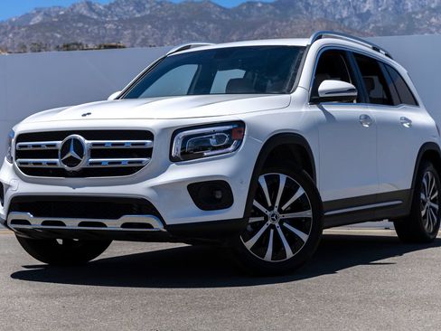 Used 2022 Mercedes-Benz GLB 250 image 1