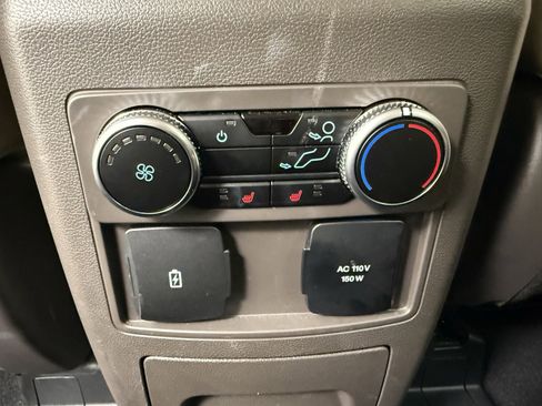 Used 2023 Ford Explorer Platinum w/ Technology Package image 22