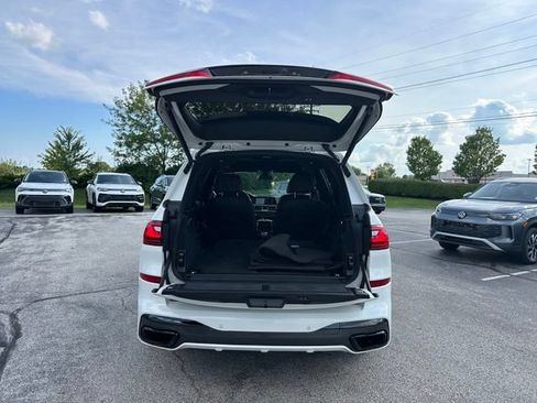 Used 2021 BMW X7 M50i w/ Cold Weather Package AWD/4WD image 40