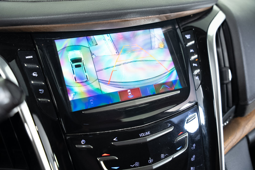 Used 2020 Cadillac Escalade Premium Luxury RWD image 31