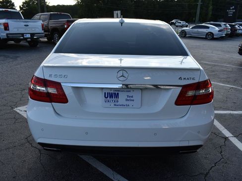 Used 2013 Mercedes-Benz E 550 4MATIC Sedan image 7