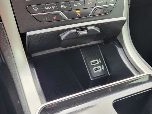 Used 2020 Ford Edge SEL w/ Convenience Package FWD image 14