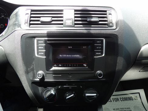 Used 2017 Volkswagen Jetta S FWD image 19