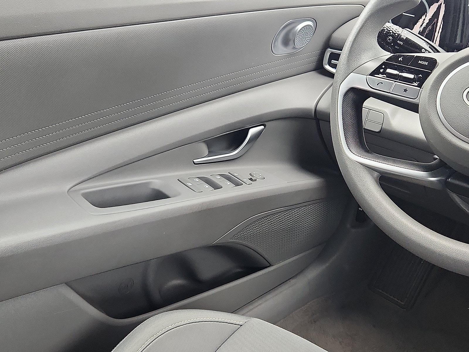 Certified 2024 Hyundai Elantra SEL FWD image 11