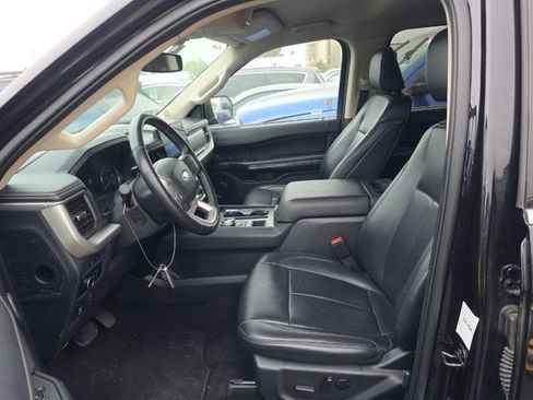 Used 2024 Ford Expedition XLT RWD image 6