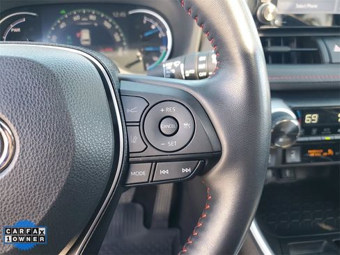 Used 2022 Toyota RAV4 SE image 26