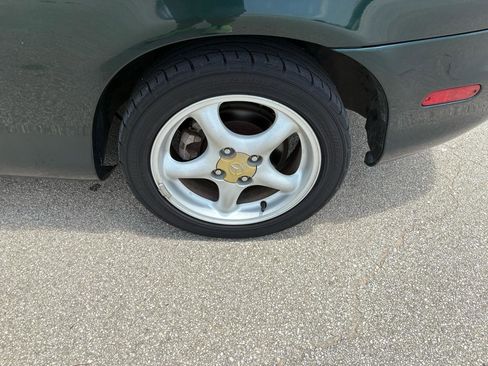 Used 1999 MAZDA MX-5 Miata RWD image 16