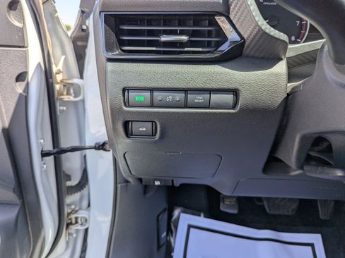 Used 2022 Nissan Sentra SV FWD image 14