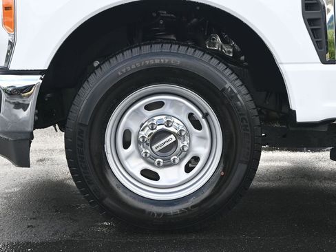 Used 2023 Ford F350 XL w/ XL Chrome Package image 11