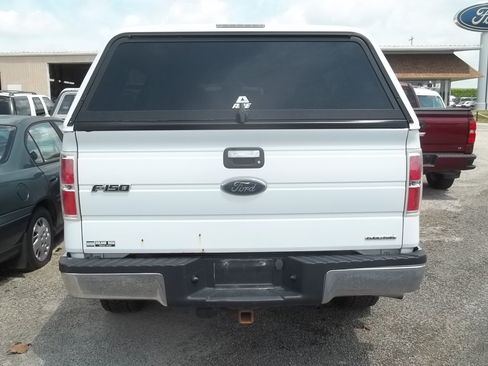 Used 2011 Ford F150 XLT w/ XLT Chrome Pkg AWD/4WD image 2