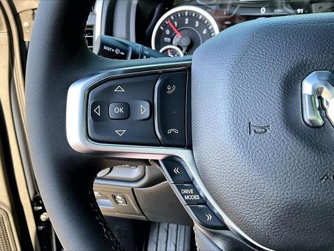 New 2026 RAM 1500 4x4 Crew Cab image 25
