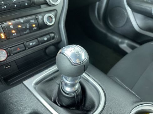 Used 2018 Ford Mustang GT image 15