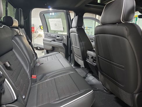 New 2026 GMC Sierra 2500 AT4X w/ LPO, Black Badging Package AWD/4WD image 11