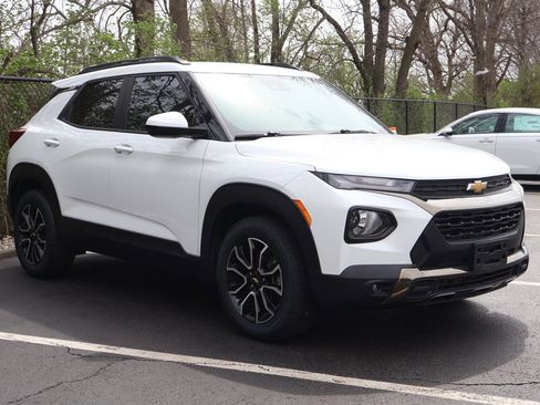 Used 2023 Chevrolet TrailBlazer ACTIV w/ Convenience Package FWD image 10