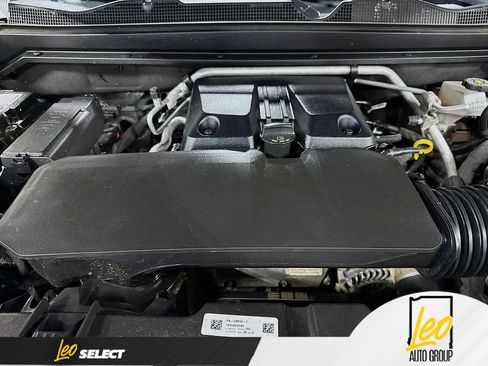 Used 2025 Chevrolet Colorado ZR2 w/ Technology Package AWD/4WD image 35