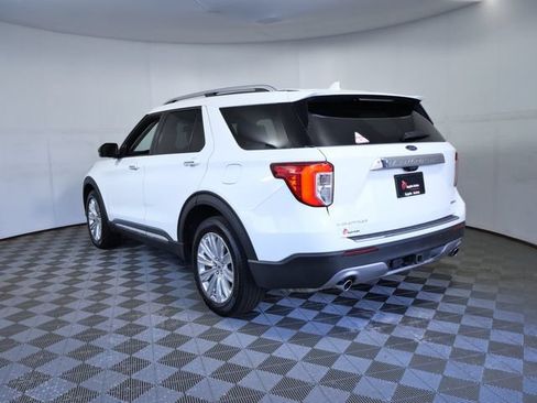 Used 2023 Ford Explorer Limited w/ Limited Technology Package AWD/4WD image 4