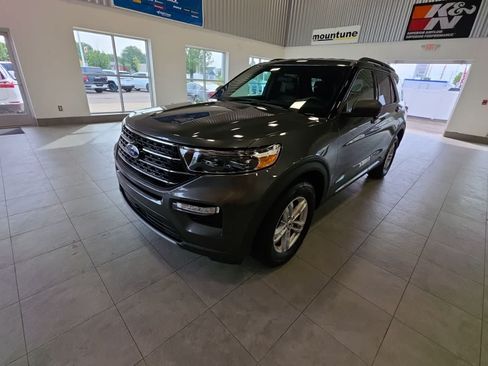 Used 2020 Ford Explorer XLT w/ Equipment Group 202A AWD/4WD image 1
