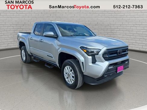 Used 2025 Toyota Tacoma SR5 AWD/4WD image 3