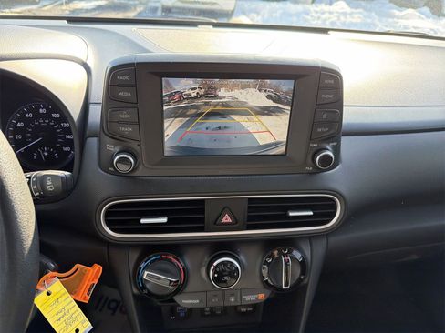Used 2019 Hyundai Kona SE image 15
