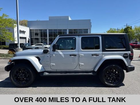 Used 2023 Jeep Wrangler Unlimited Sahara AWD/4WD image 23