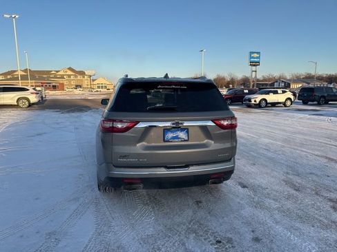 Used 2019 Chevrolet Traverse Premier image 4