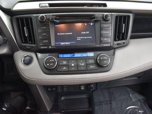 Used 2018 Toyota RAV4 XLE AWD/4WD image 8