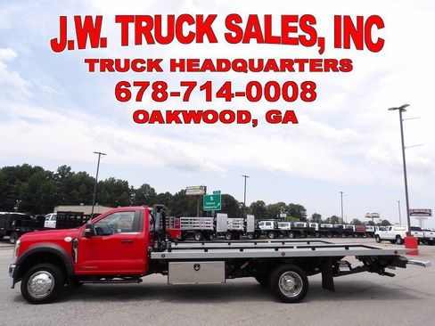 Used 2024 Ford F550 2WD Regular Cab Super Duty image 2