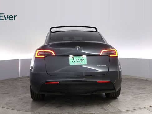 Used 2023 Tesla Model Y Long Range AWD/4WD image 15