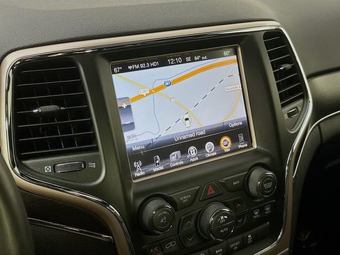 Used 2017 Jeep Grand Cherokee Limited AWD/4WD image 15
