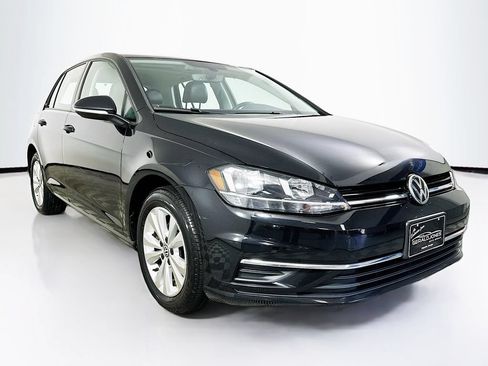 Used 2020 Volkswagen Golf 4-Door FWD image 2