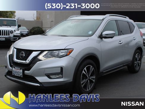 Used 2018 Nissan Rogue SL FWD image 3