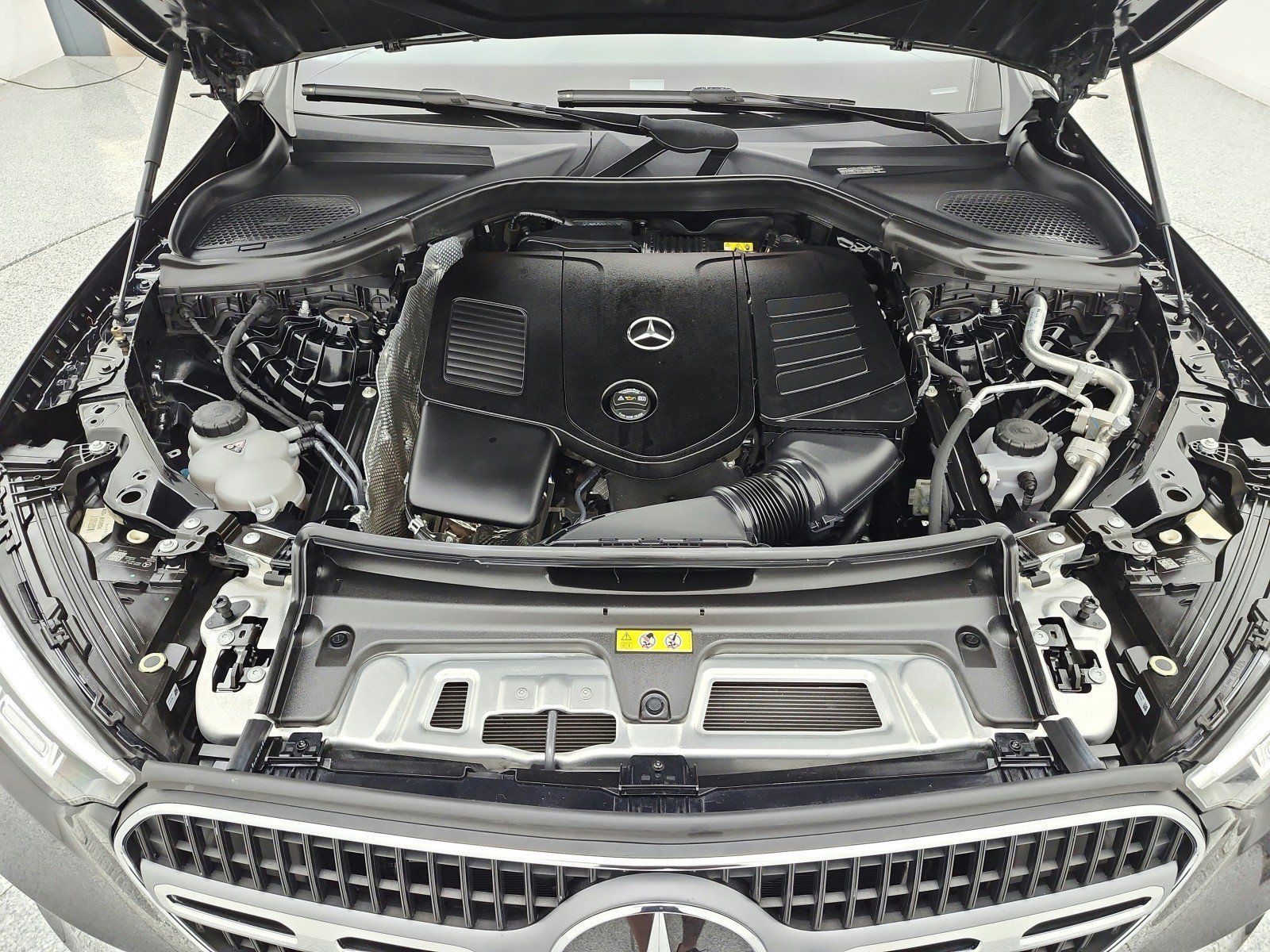 Used 2024 Mercedes-Benz GLC 300 image 16