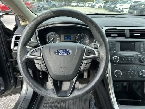 Used 2018 Ford Fusion S image 18