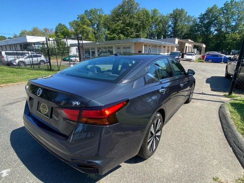 Used 2022 Nissan Altima 2.5 SV image 5