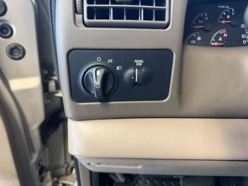 Used 1999 Ford F250 XLT image 12