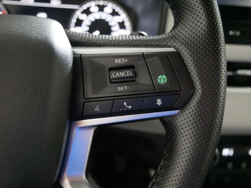 Used 2025 Mitsubishi Outlander SE image 29