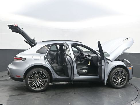New 2026 Porsche Macan image 52