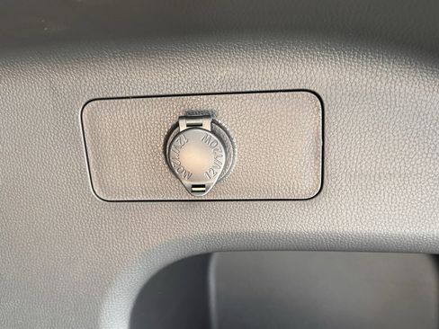 New 2025 Toyota RAV4 Limited image 14