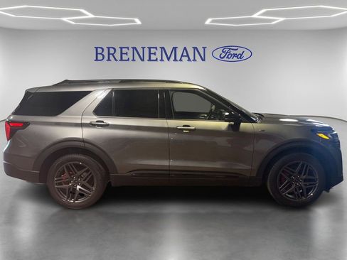 Certified 2025 Ford Explorer ST-Line w/ ST-Line Street Pack AWD/4WD image 4