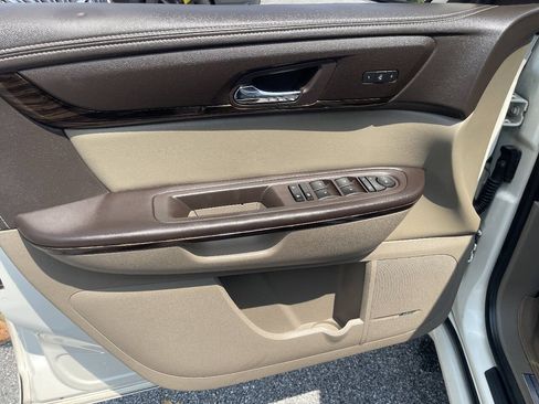 Used 2015 GMC Acadia Denali AWD/4WD image 11